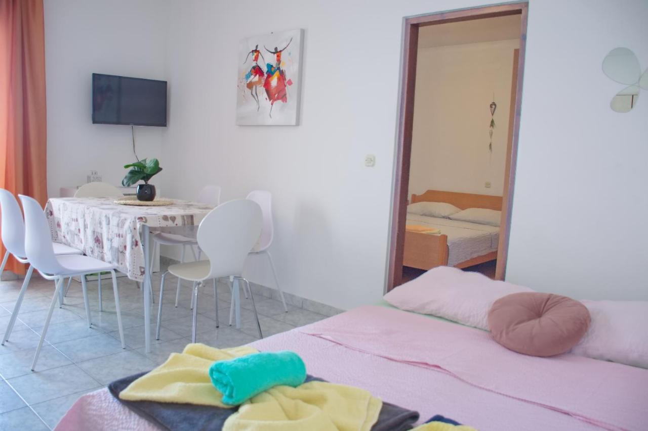 Apartments Summersong ノヴァリャ エクステリア 写真